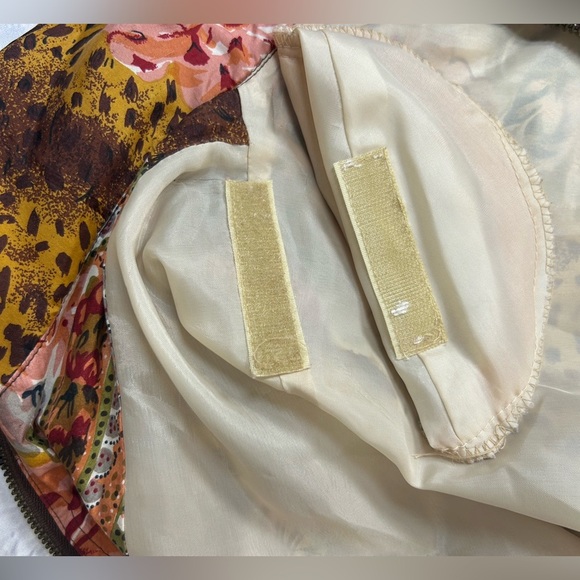 Vintage 80’s EVR Vibrant Floral Paisley Bomber Jacket- 100% Silk. - Picture 12 of 12